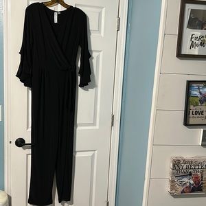 Black Romper with Pockets!